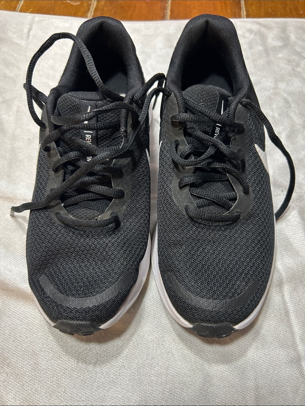 Nike Revolution 7 Black and White Sneakers